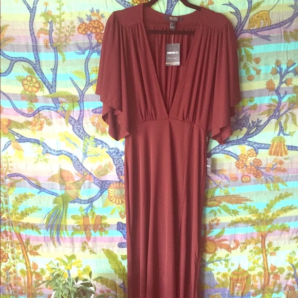 Stunning Forever 21 Dress - Picture 2 of 4